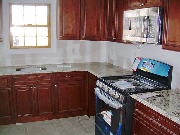 2nd image of 309 Kingsley Ave