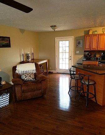 Living/Dining Area