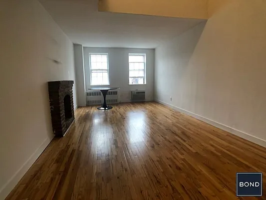 Rented by Bond New York | media 1