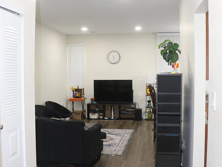 7311 Elm Ct — Photo 2