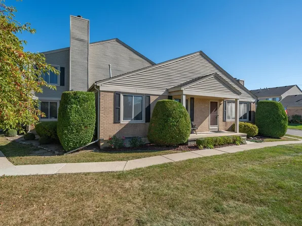 44529 Connecticut Ct, Clinton Township, MI 48038