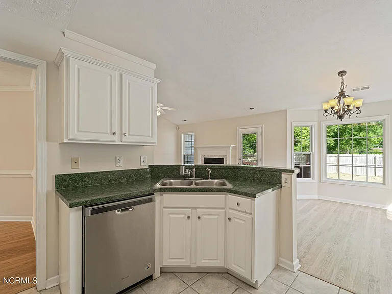 102 Mendover Dr — Photo 12