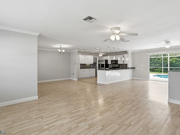 4th image of 8931 Andover St