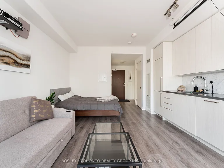 38 Iannuzzi St #2002 — Photo 18