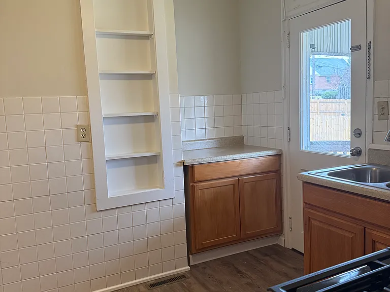 1616 Fayette Ave — Photo 5