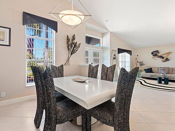 5th image of 4054 Bahia Isle Circle