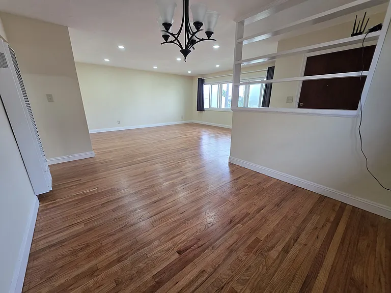 5457 Dorothy Dr — Photo 6