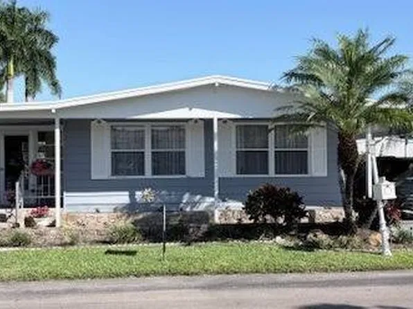 258 Glenwood Ln, Naples, FL 34112