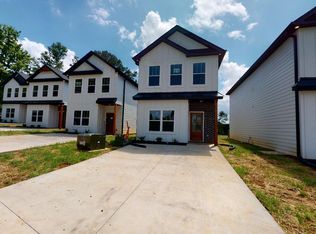 155 W Rossview Rd, Clarksville, TN 37040