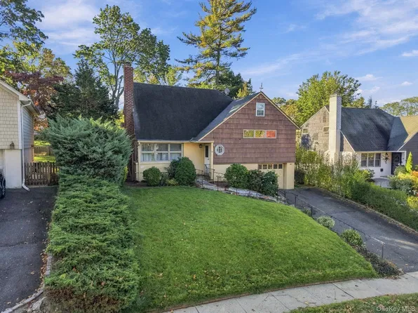 21 Revere Road, Port Washington, NY 11050