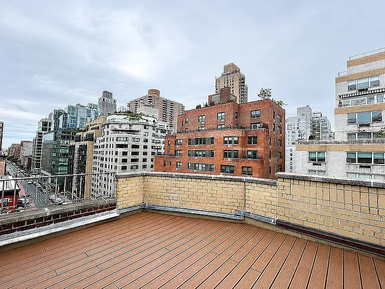 131 E 83rd St #7AA — Photo 2