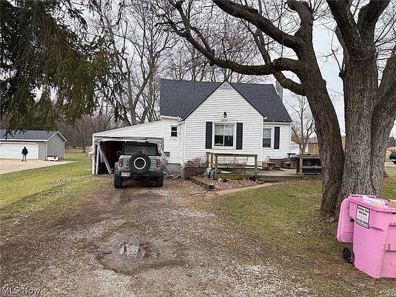 4th image of 888 Beal Rd