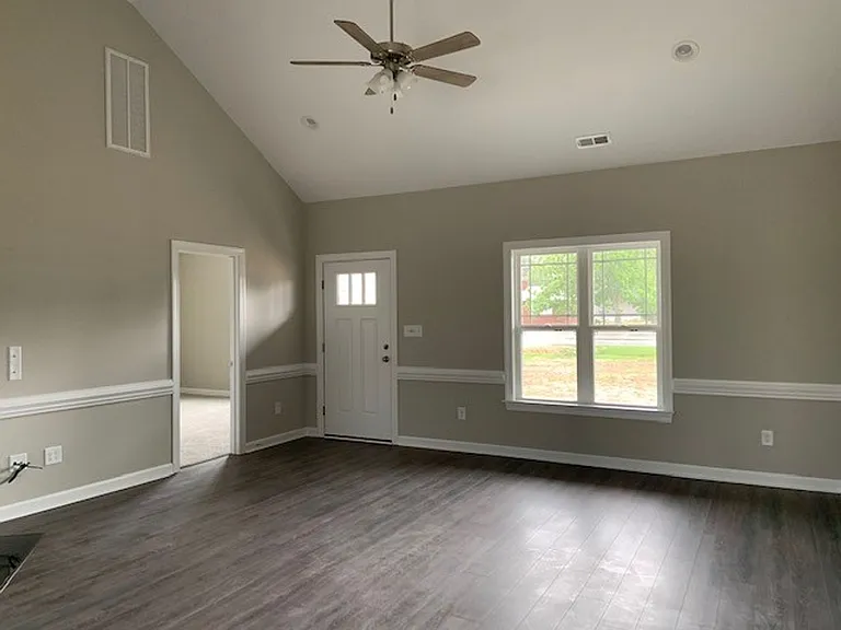 692 S Beston Rd — Photo 3