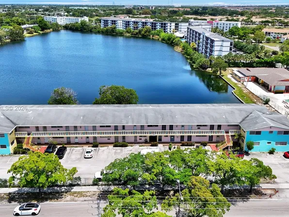 285 NE 191st St APT 2911, Miami, FL 33179