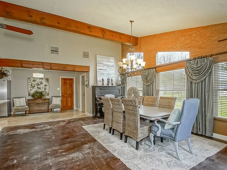 7634 Oakmount Dr — Photo 12