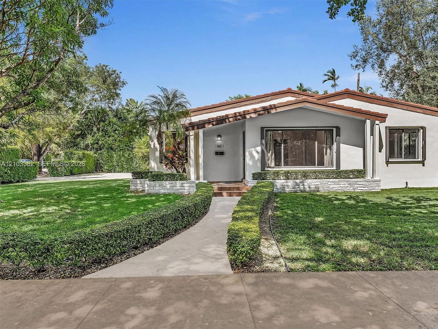 Coral Gables Riviera Sec — Photo 1