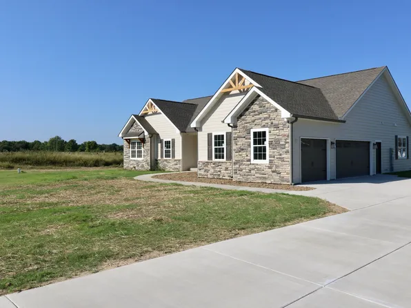 1433 Trophy Ct, Crawfordsville, IN 47933