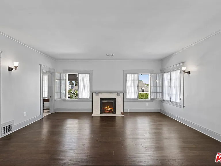344 S Kingsley Dr — Photo 18