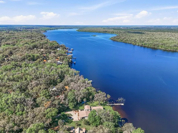 156 Crosby Rd, San Mateo, FL 32187