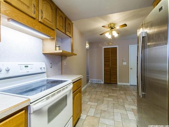 3rd image of 5338 W Arbutus Cir