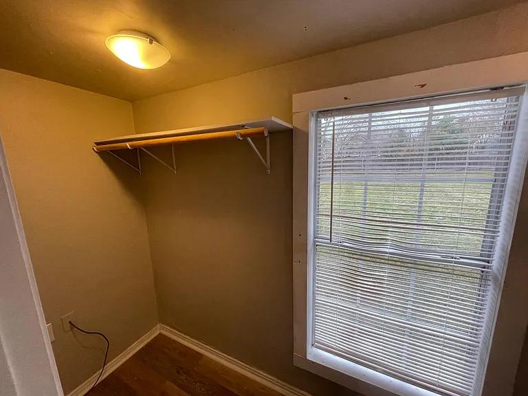 1011 S Van Buren St — Photo 21