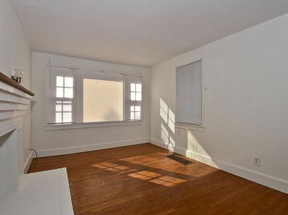 2nd image of 3910 Bond Dr