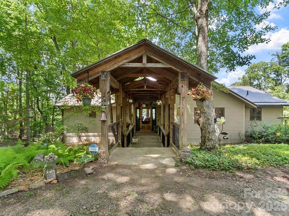 1st image of 1355 Moonshine Mountain Rd #32