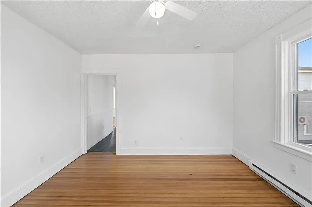 2 bed, 1.0 bath, 940 sqft, $1,850 — Photo 4