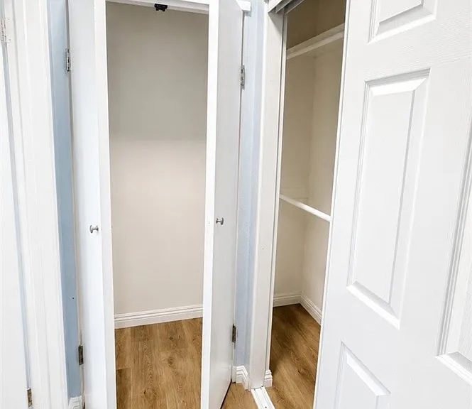 7900 Woodman Ave #105 — Photo 21