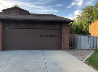 1213 E Siesta Dr, Cottonwood Heights, UT 84093
