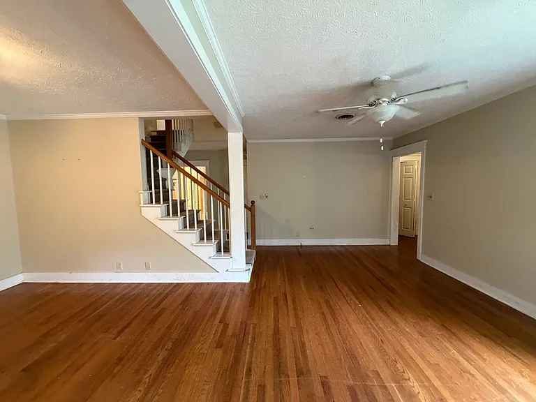 207 Goodman Pl — Photo 7