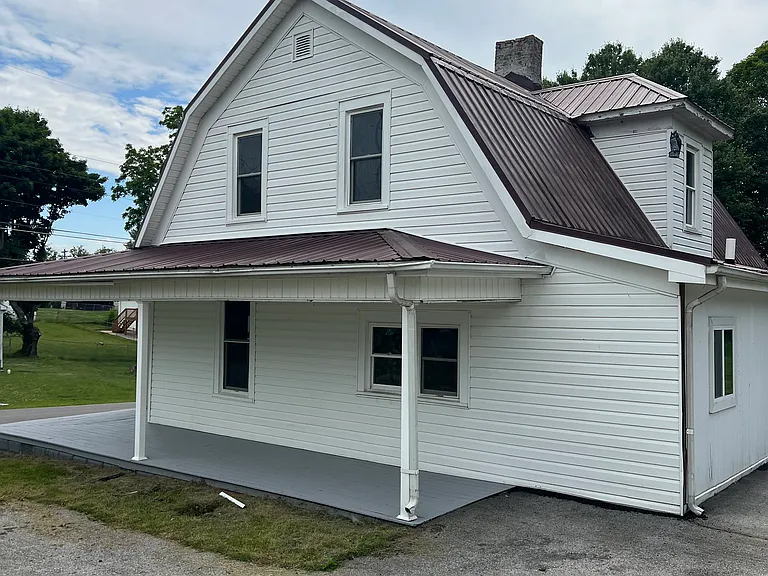 2401 Bradley St — Photo 16