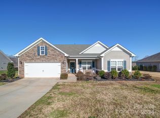 125 Sierra Chase Dr, Statesville, NC 28677