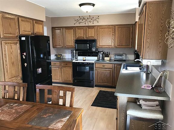 3rd image of 1491 Kingston Dr
