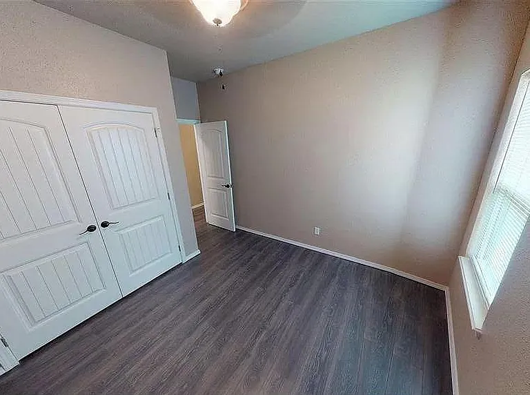 1002 F St SW — Photo 14