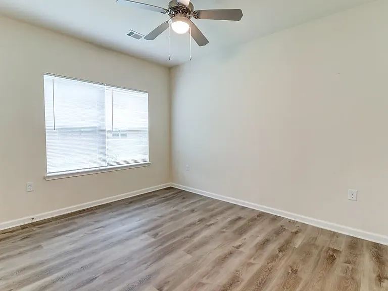 West Way I Apartments — Photo 21