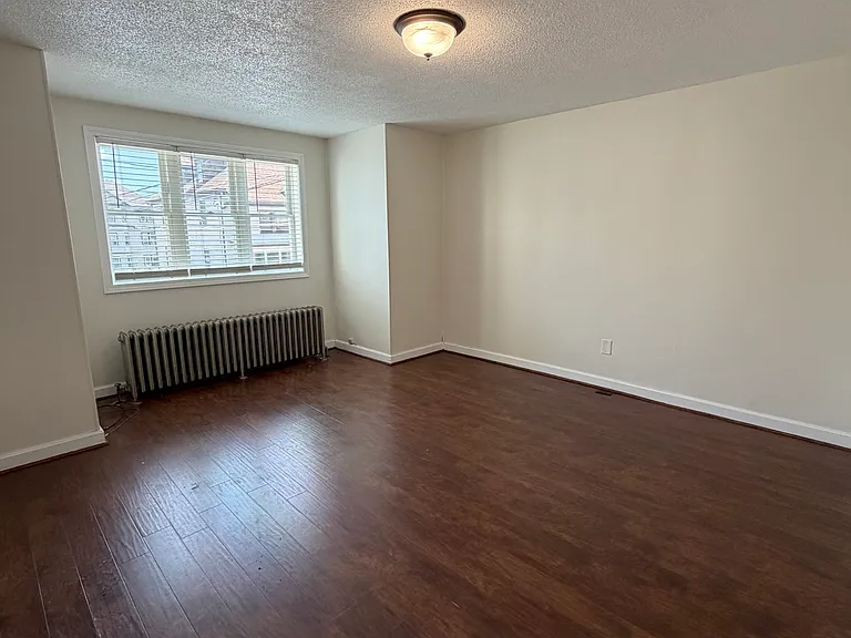 91 E Main St #1 — Photo 4
