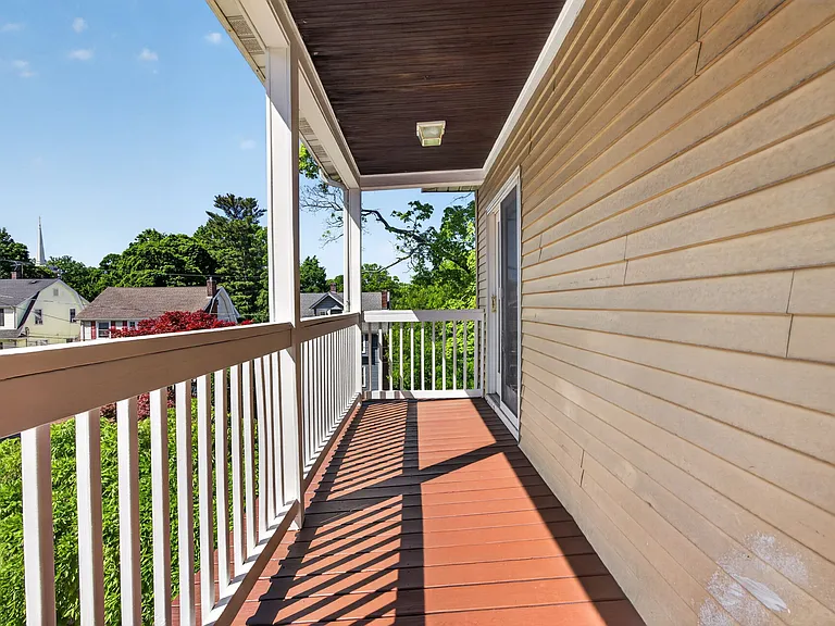 190 Kendrick Ave — Photo 22