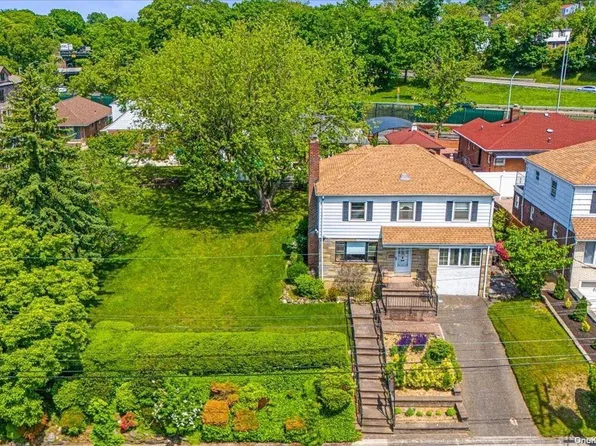 13-03 Malba Drive, Malba, NY 11357