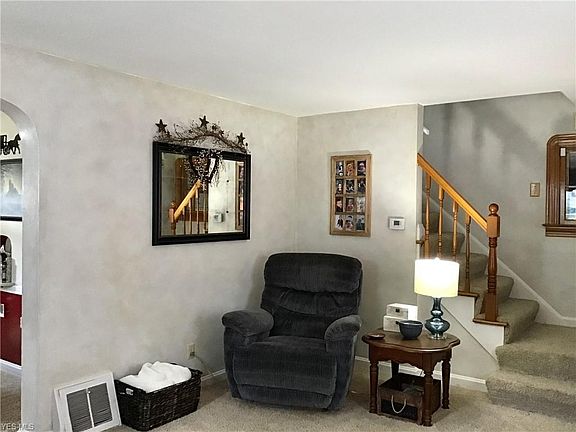 4th image of 249 Boston Ave