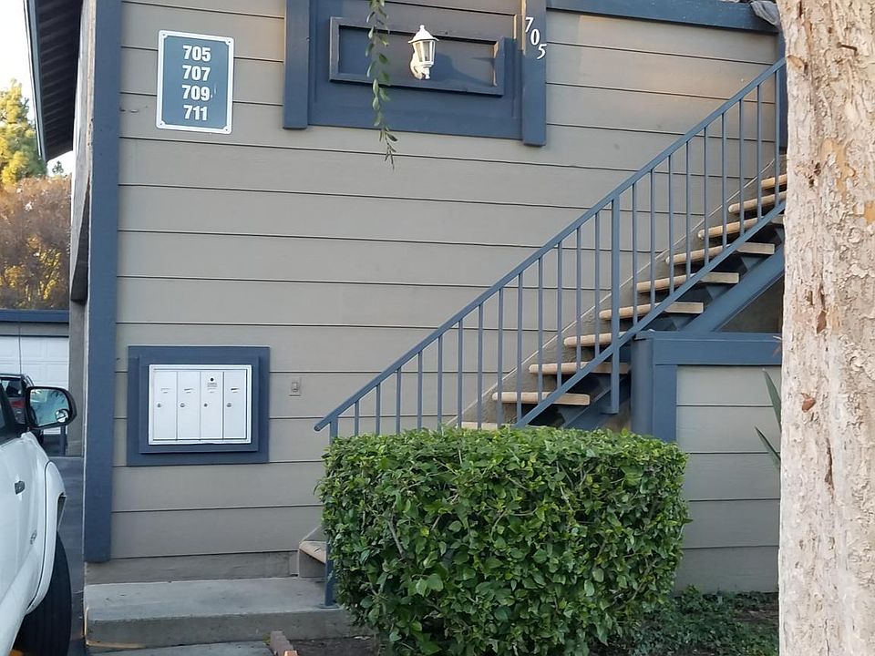 1st image of 705 Windwood Dr