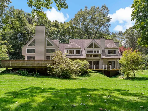 238 Newtown Turnpike, Wilton, CT 06897