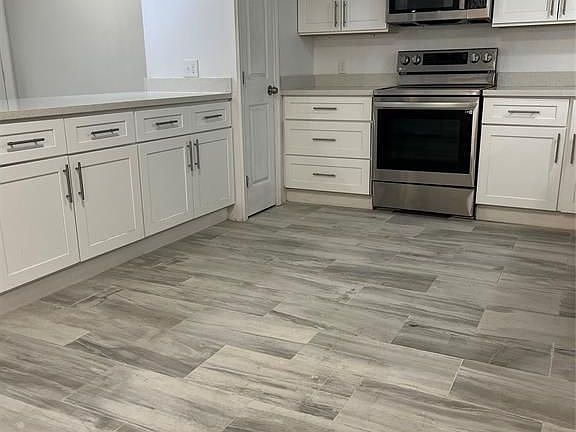 2nd image of 4423 Trail Lake Dr