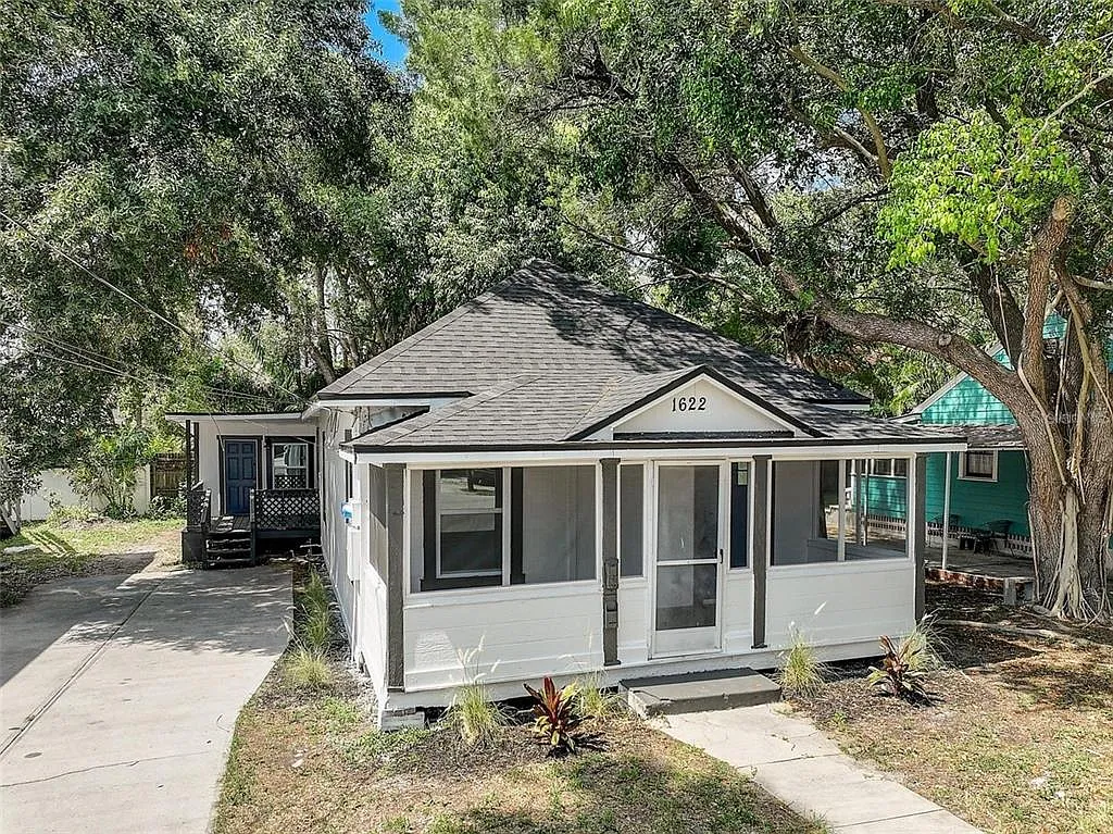 2 bed, 1.0 bath, 610 sqft, $1,700 — Photo 2