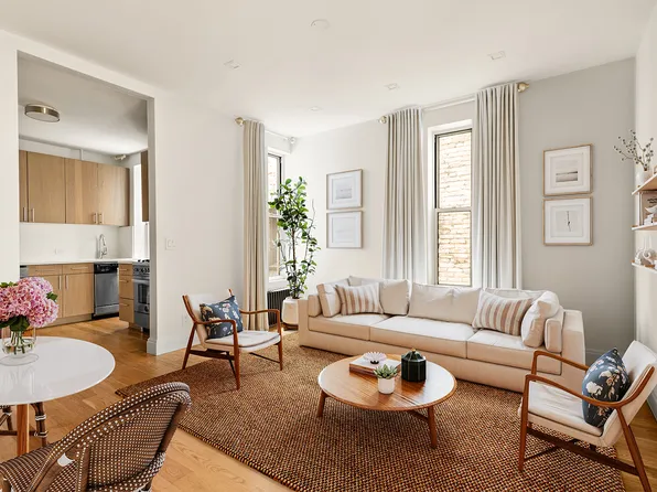 84 Charles St APT 8, New York, NY 10014