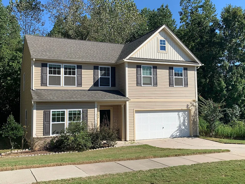 144 Daisy Ave