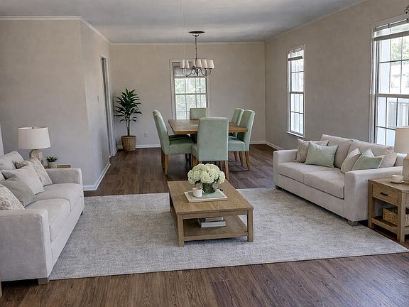 3rd image of 2713 Devon Rd