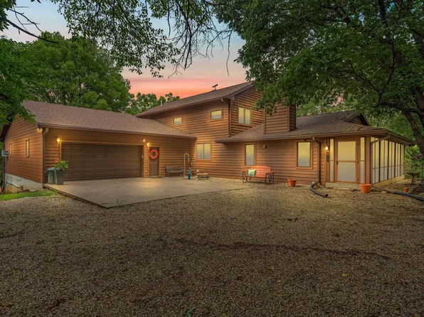 3231 SE 101st St, Berryton, KS 66409
