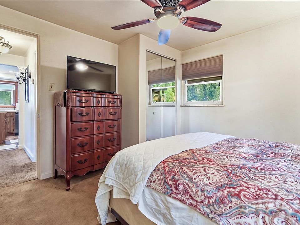 16th image of 2740 Steiner St