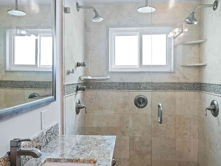 332 S Rexford Dr #1 — Photo 22